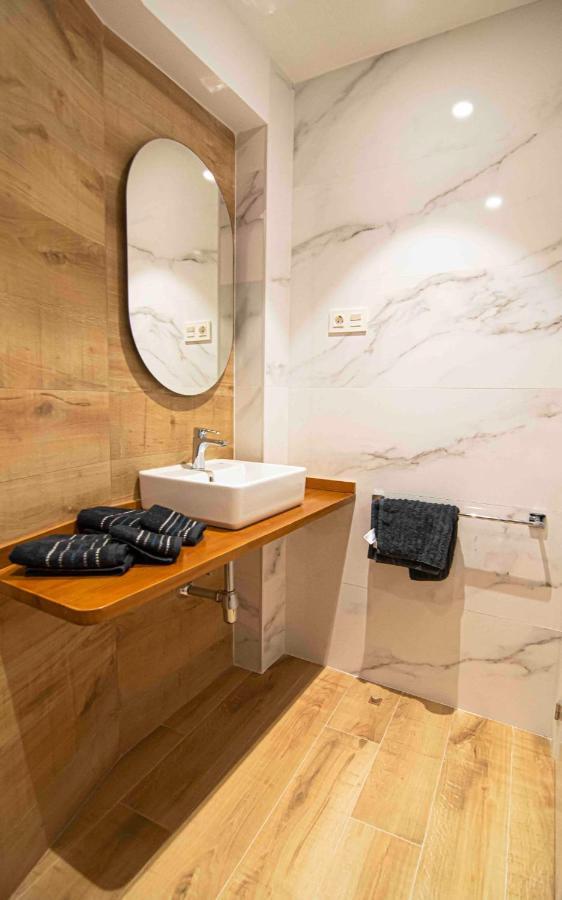 Apartamentos Leonor Málaga Exteriör bild