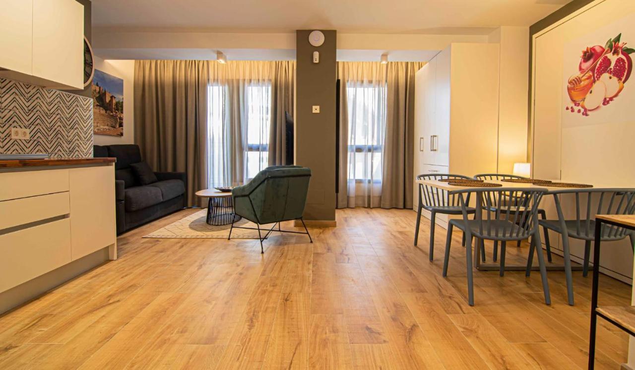 Apartamentos Leonor Málaga Exteriör bild