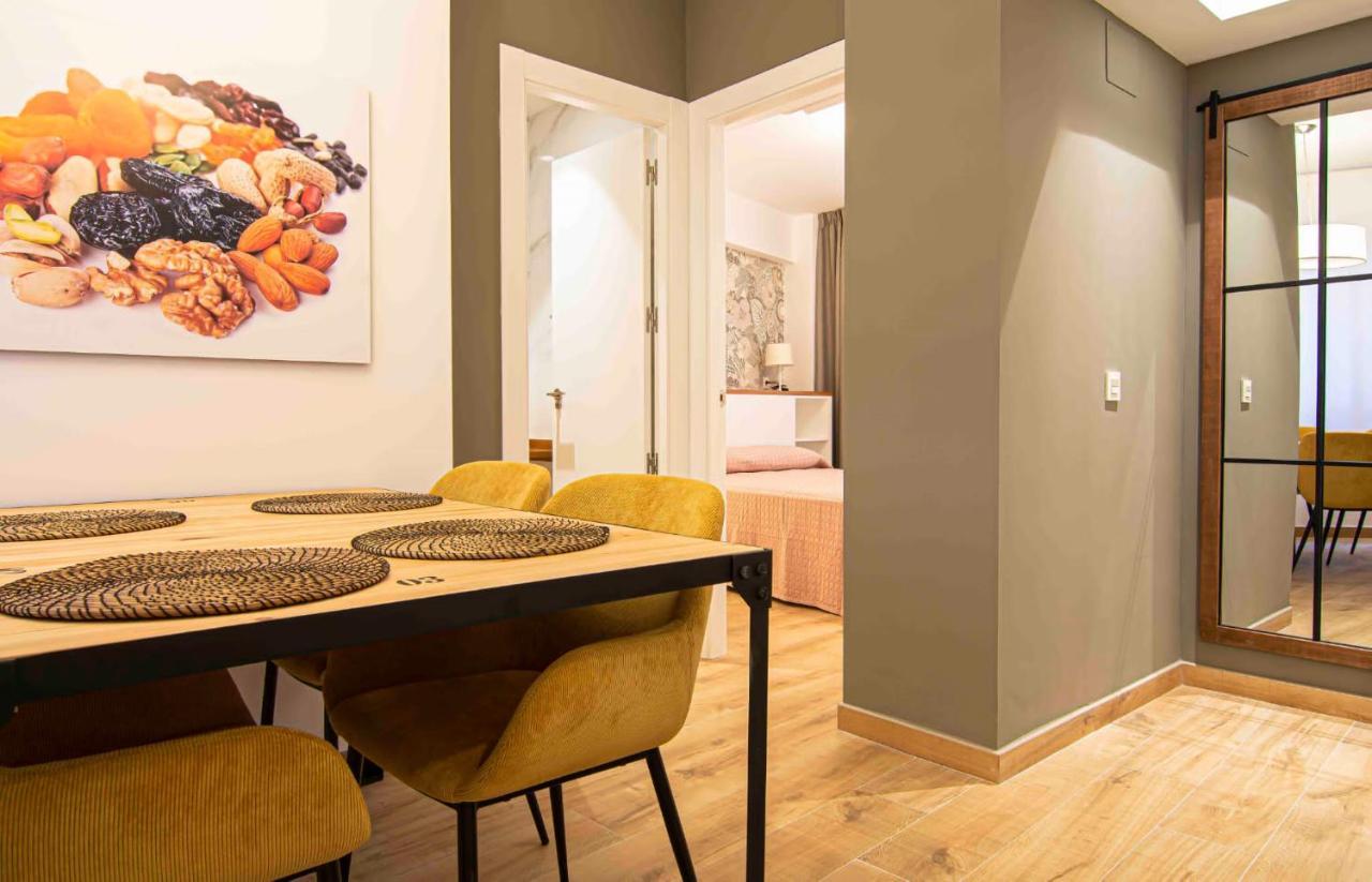 Apartamentos Leonor Málaga Exteriör bild