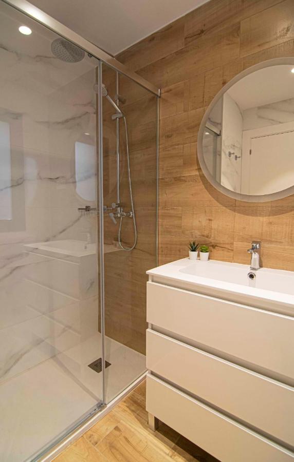 Apartamentos Leonor Málaga Exteriör bild