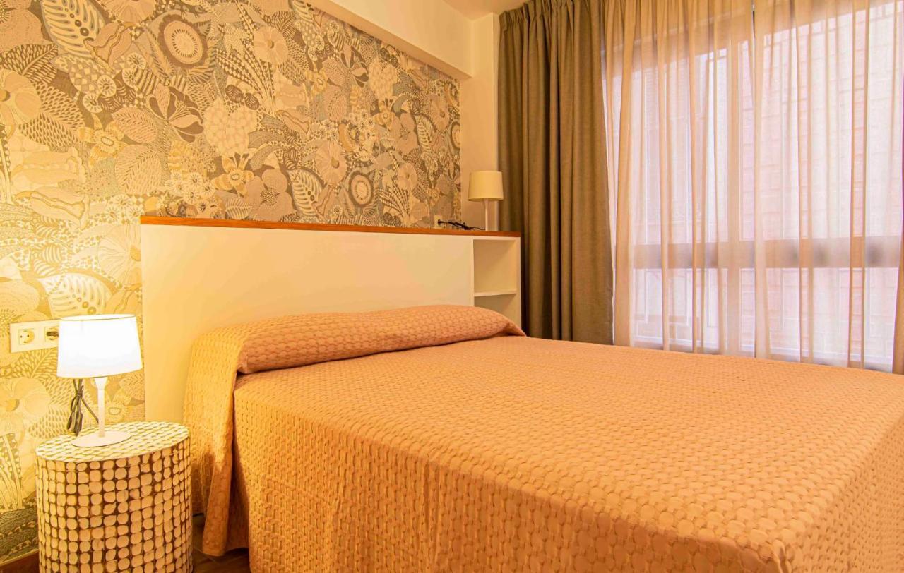 Apartamentos Leonor Málaga Exteriör bild