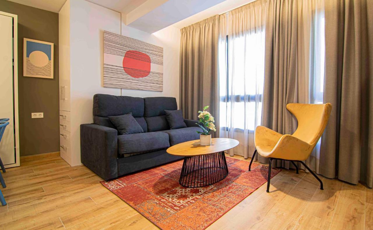 Apartamentos Leonor Málaga Exteriör bild