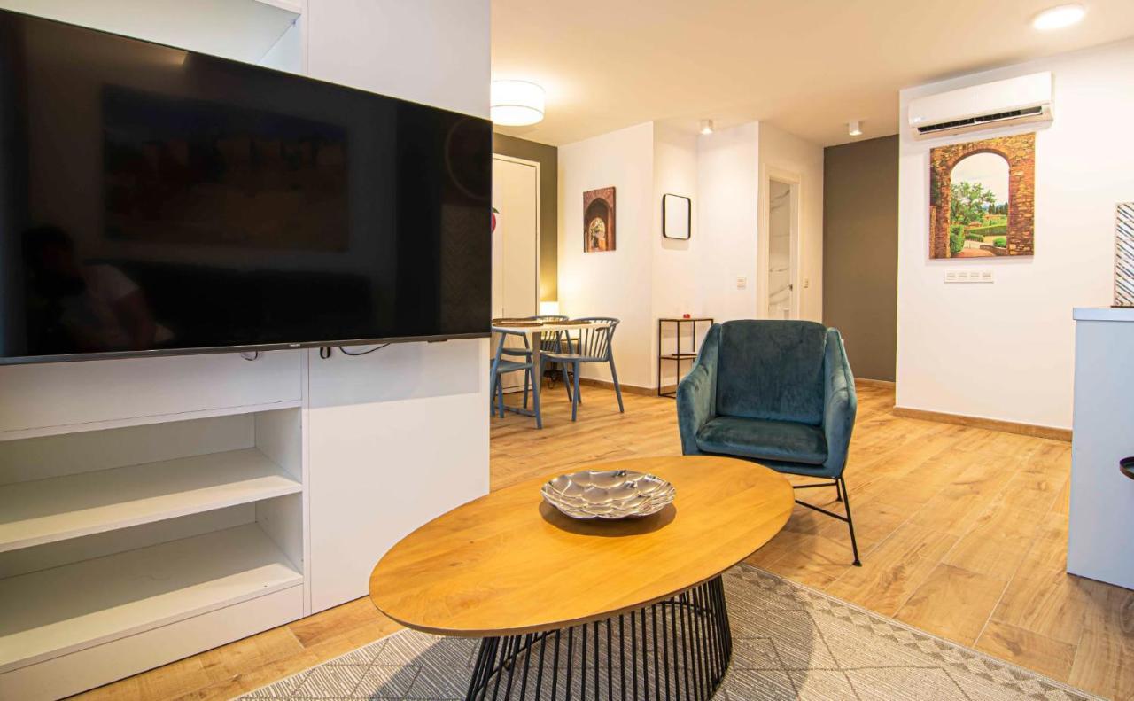 Apartamentos Leonor Málaga Exteriör bild
