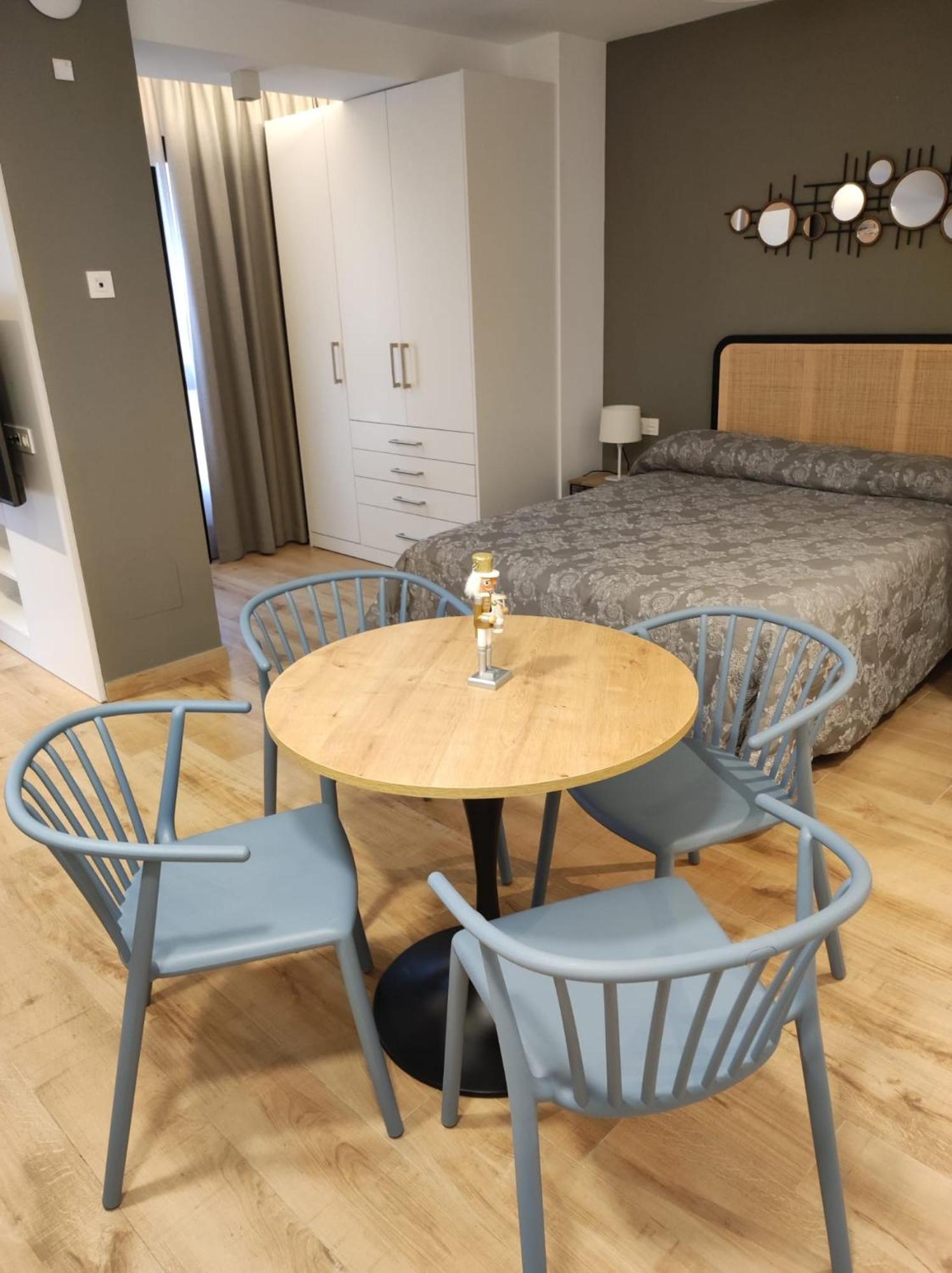 Apartamentos Leonor Málaga Exteriör bild